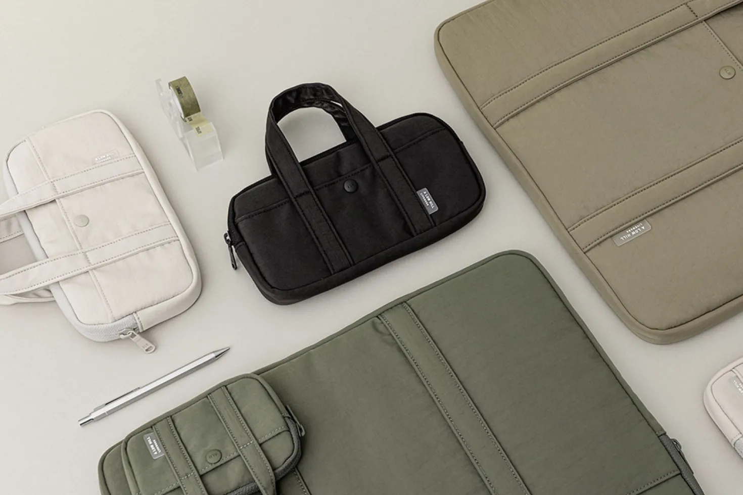 A Low Hill Pocket Card Pouch v7