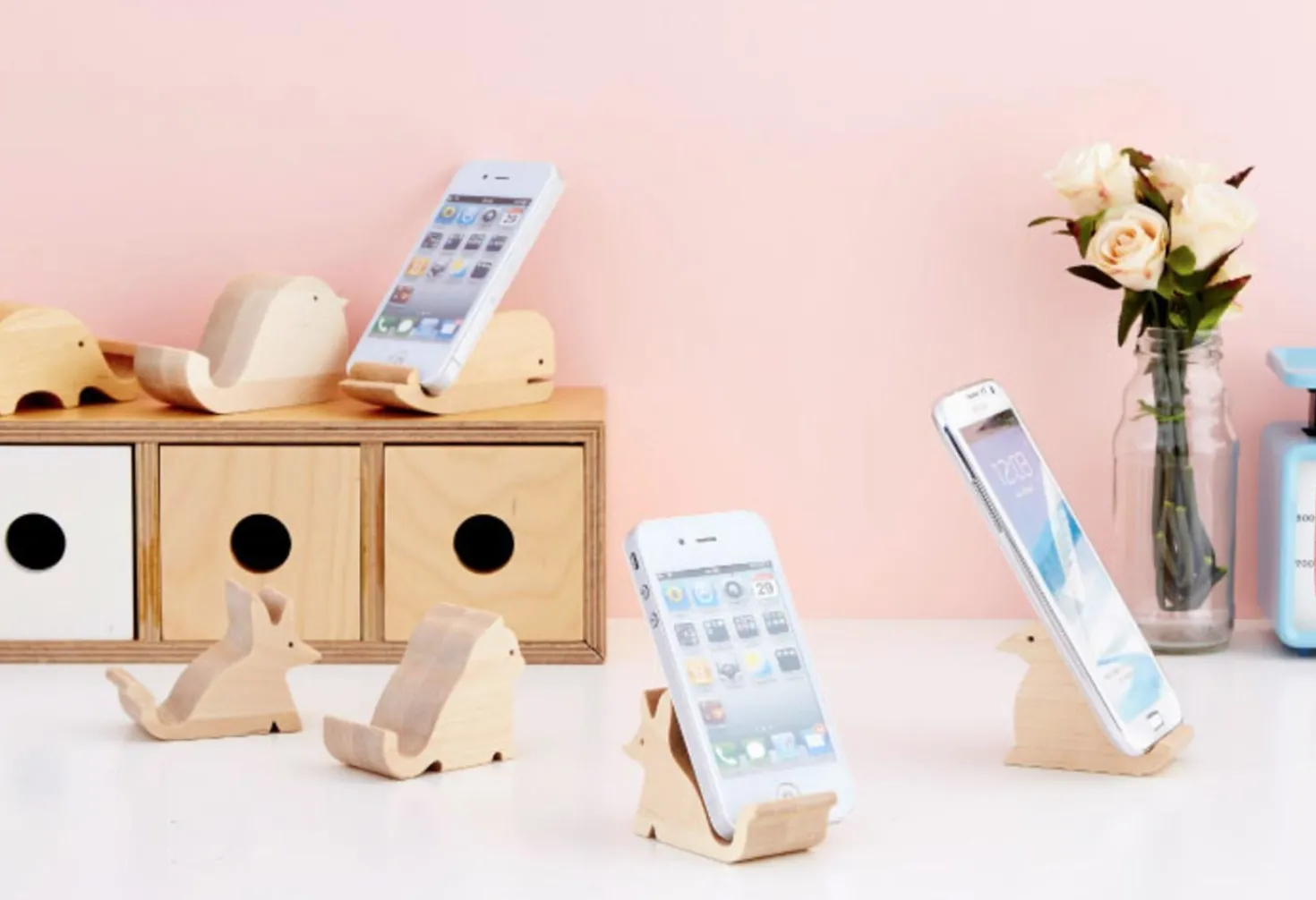 Animal Wood Phone Stand