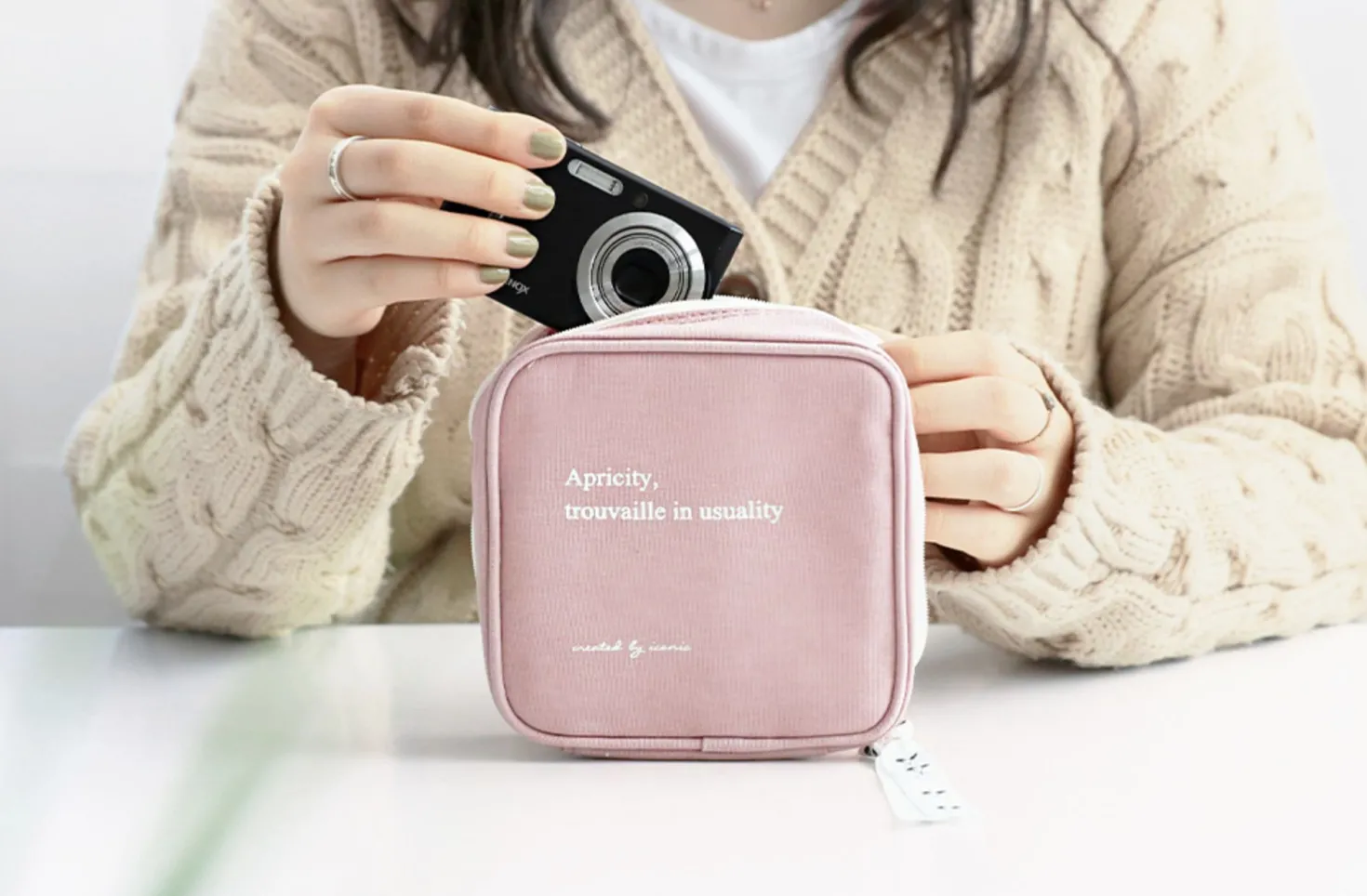 Apricity Cotton Cable Pouch