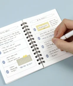 Bits and Pieces Mini Weekly Planner