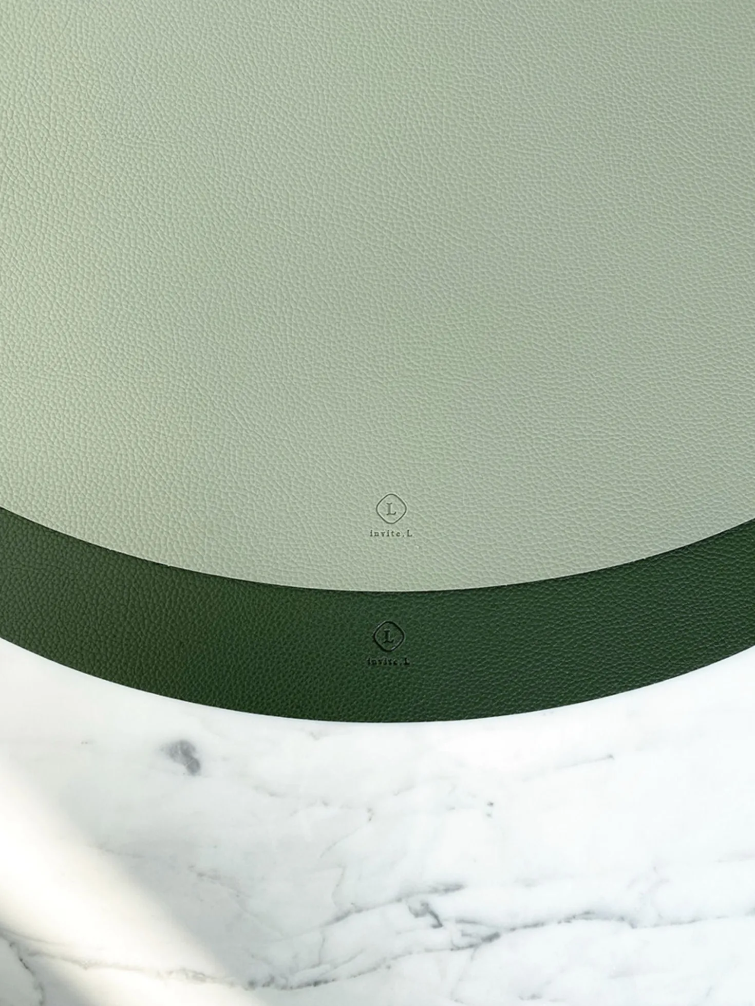 Circle Edge Leather Dining Placemat