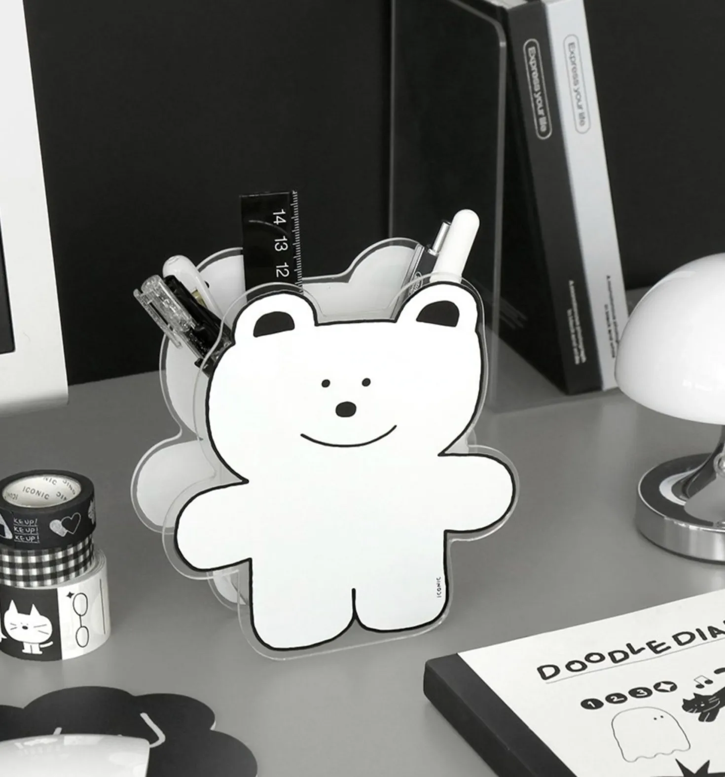 Doodle Acrylic Pen Holder