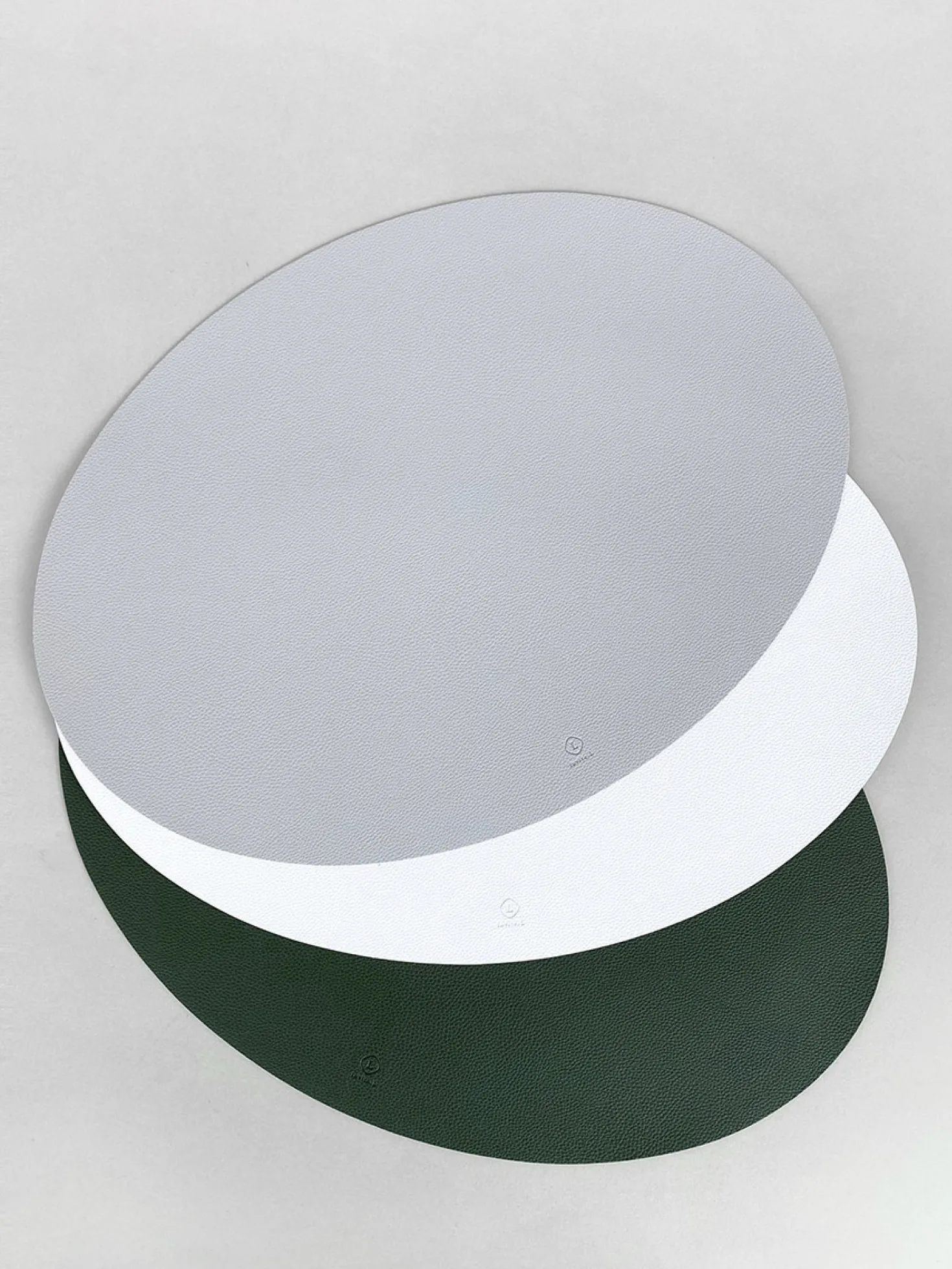 Ellipse Edge Leather Dining Placemat