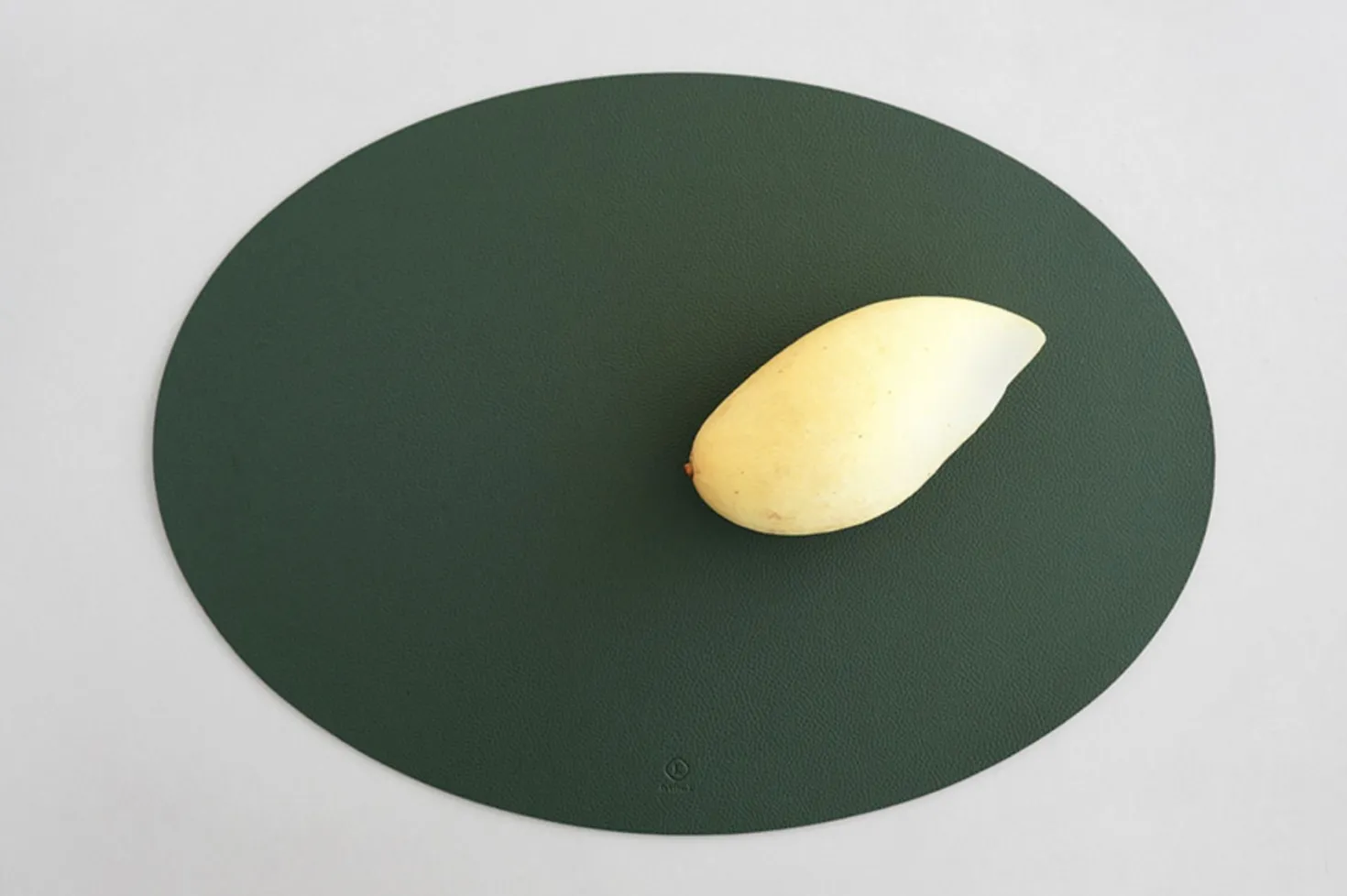 Ellipse Edge Leather Dining Placemat