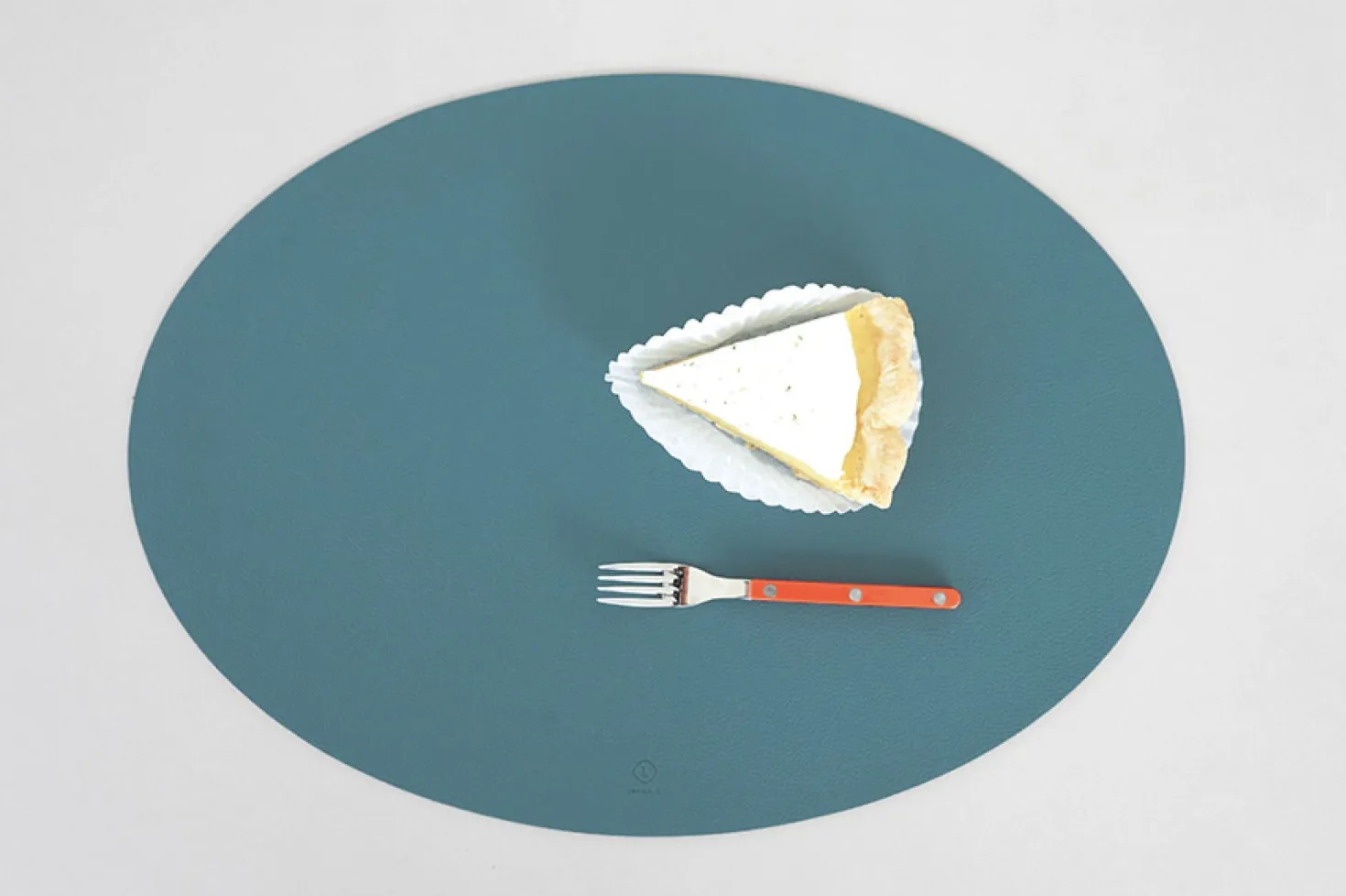 Ellipse Edge Leather Dining Placemat