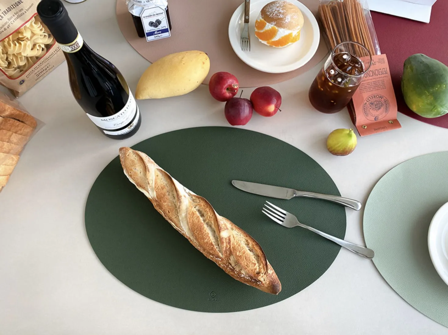 Ellipse Edge Leather Dining Placemat