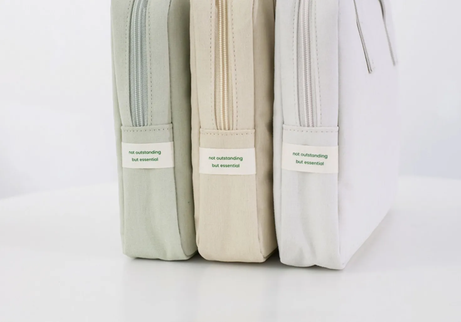 Essential 11 in. Tablet Shoulder Bag
