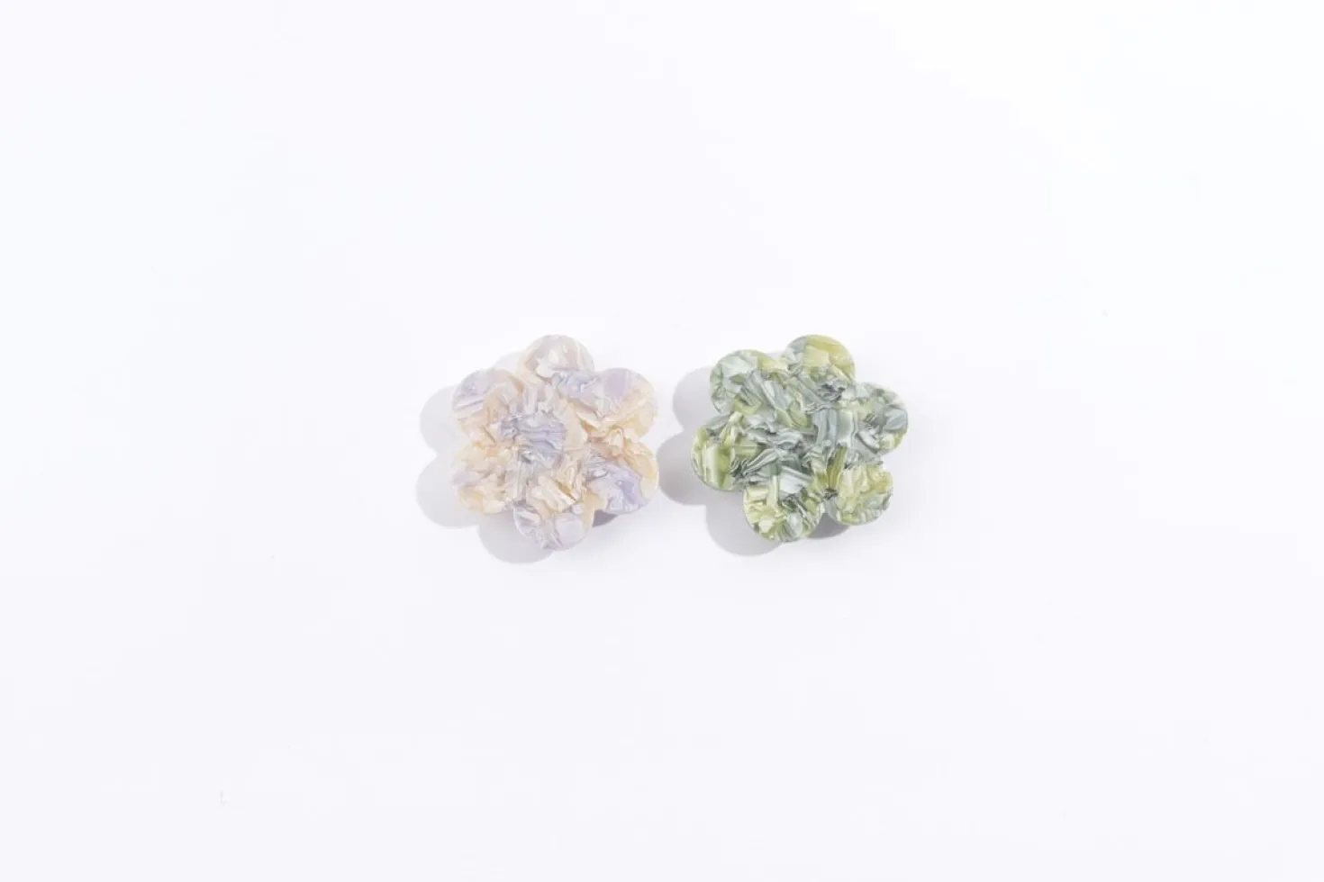 Flower Shape Pattern Phone Grip v2