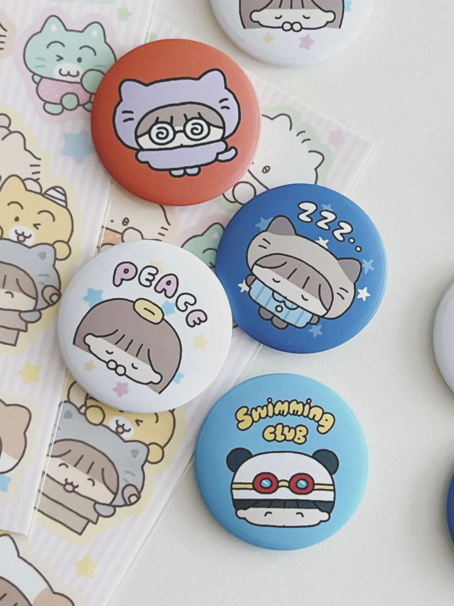 Hodu Girl Button Pin v1