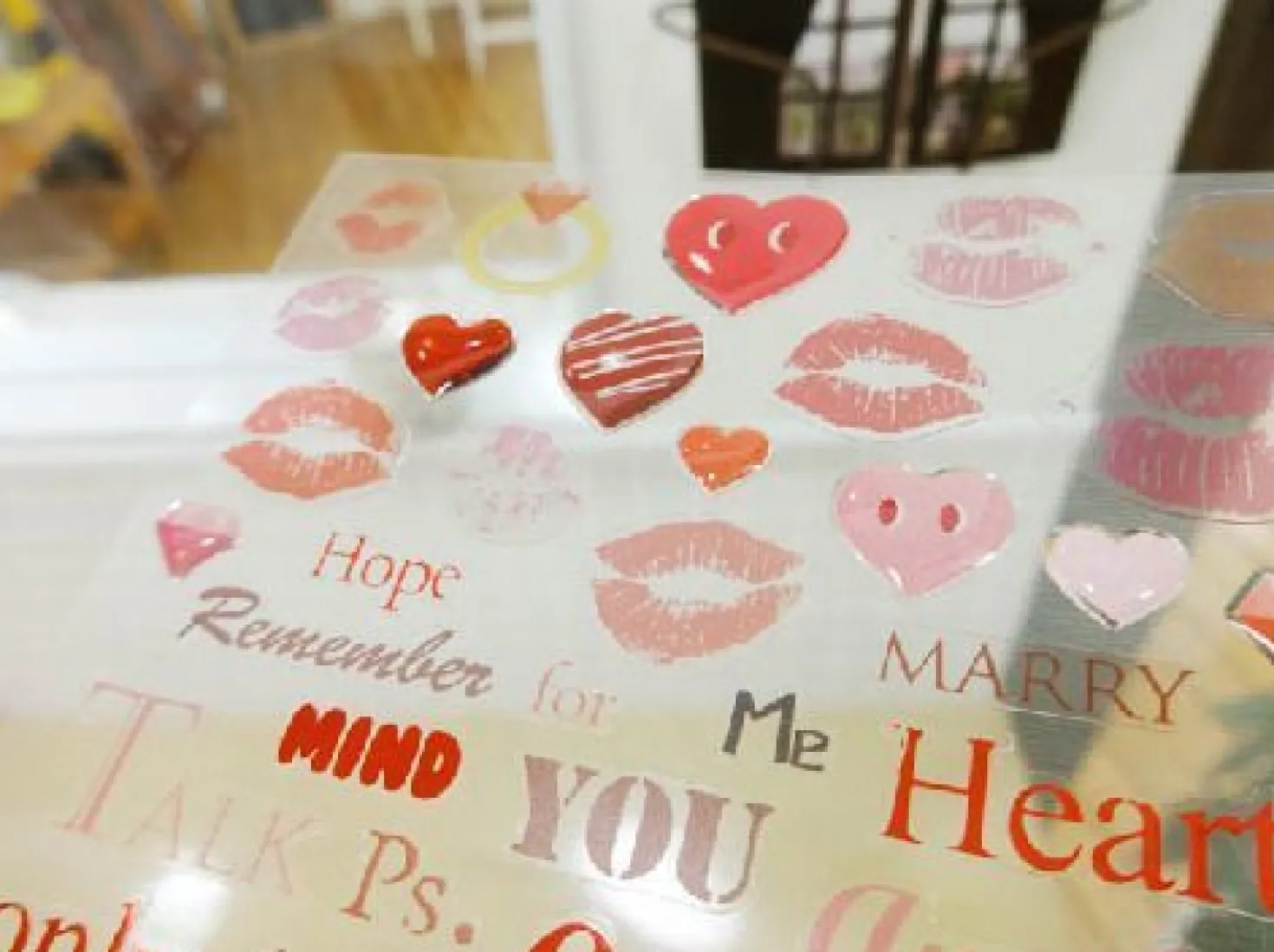 Kiss Me Deco Sticker