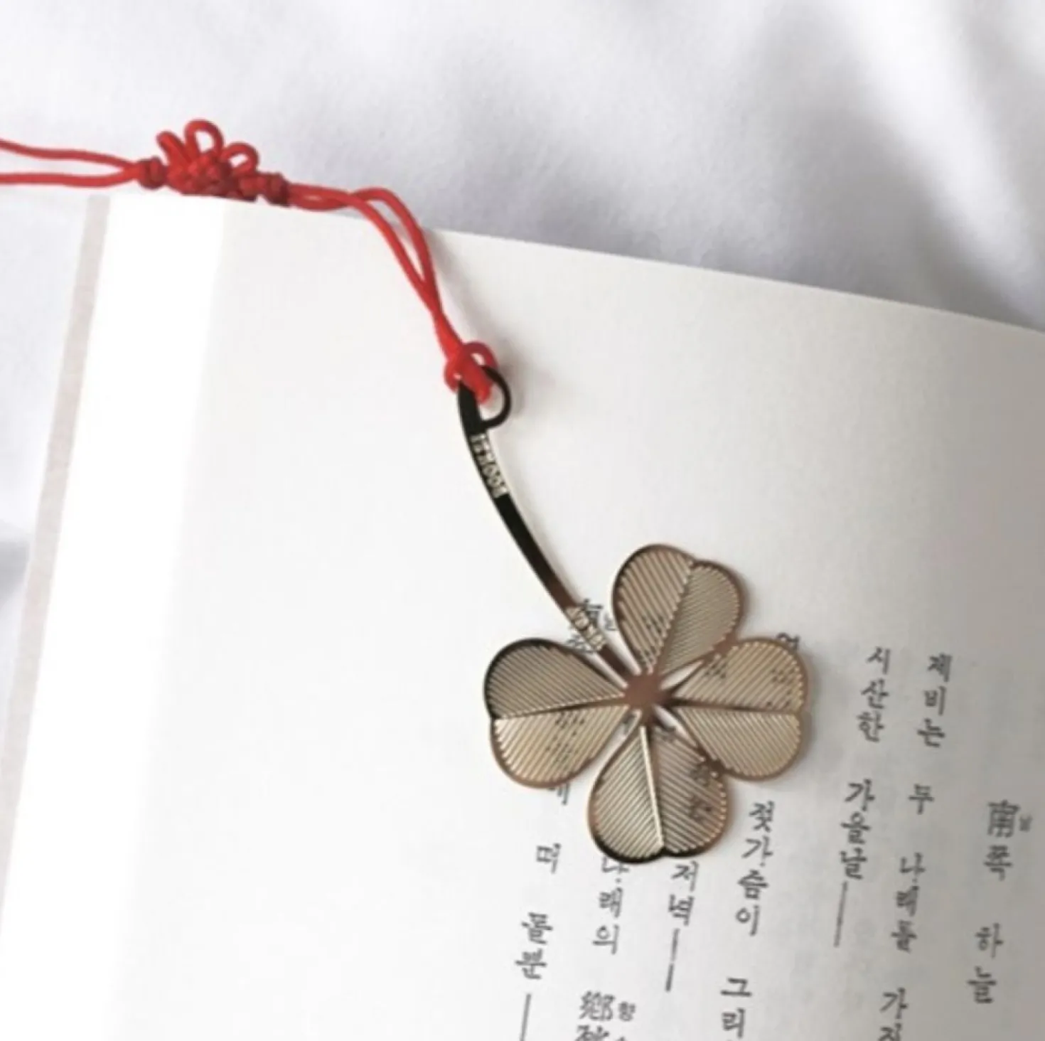 Korean Traditional Gold Bookmark & Card