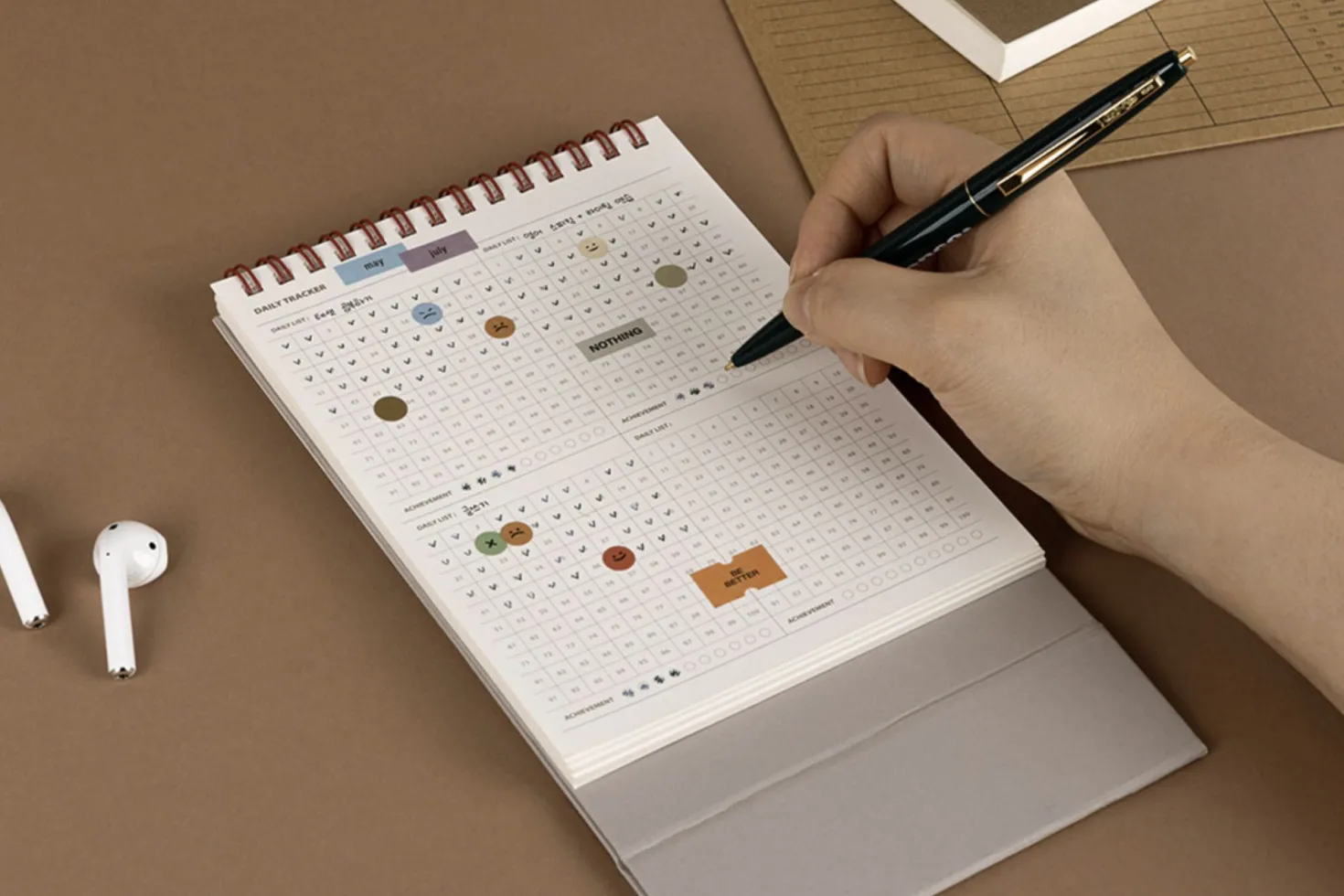 Life & Pieces 100 Day Standing Planner