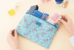 Medium Summer Mesh Flat Pouch