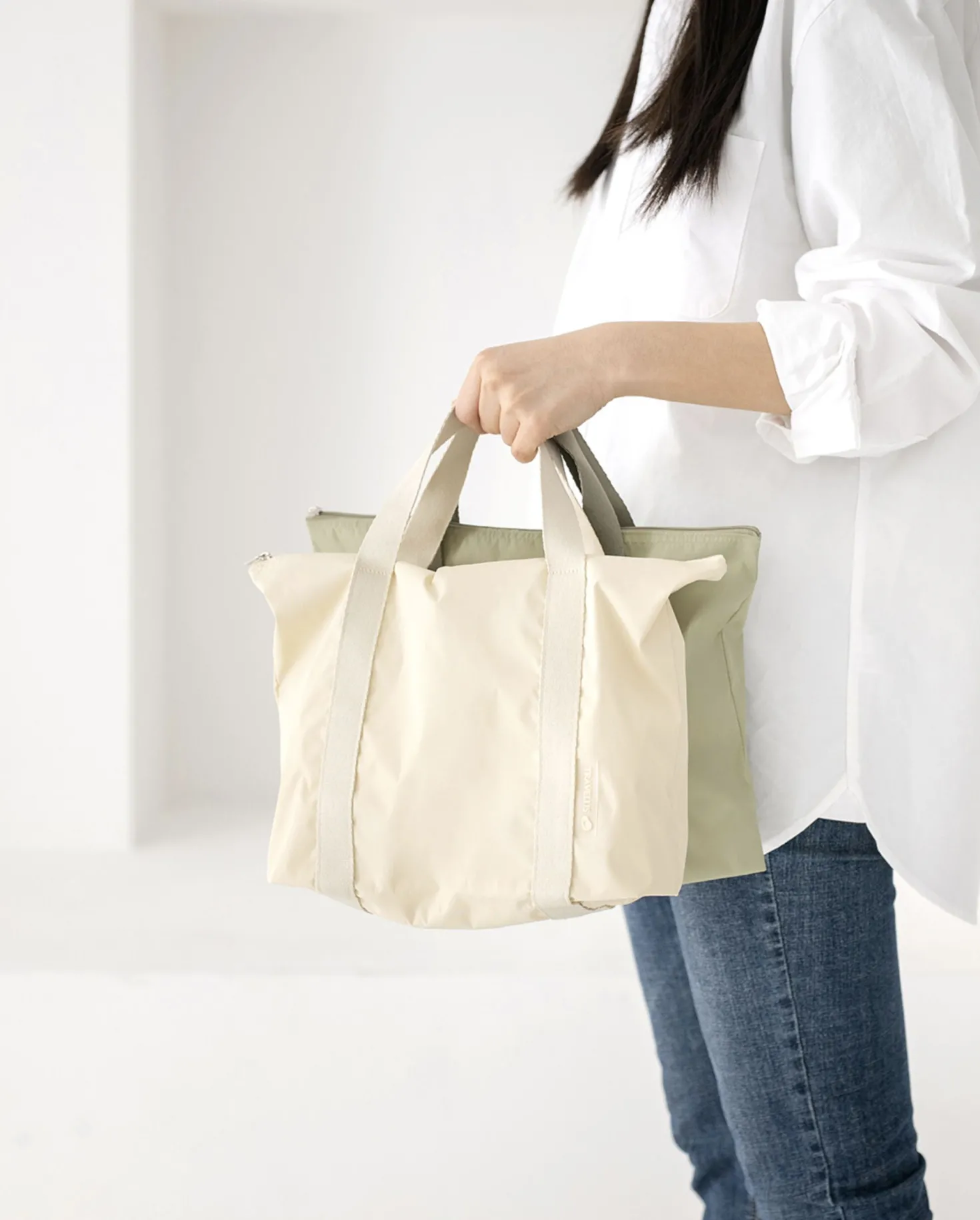 Medium Travelus Daily Tote v2