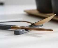 Modern Slim Chopstick Rest