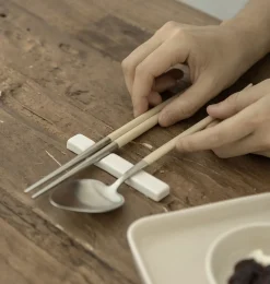 Modern Slim Chopstick Rest