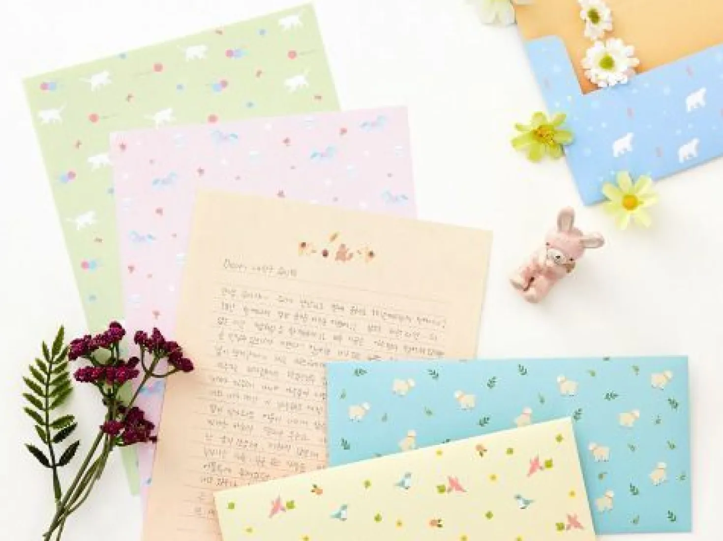 Pastel Animal Letter Set