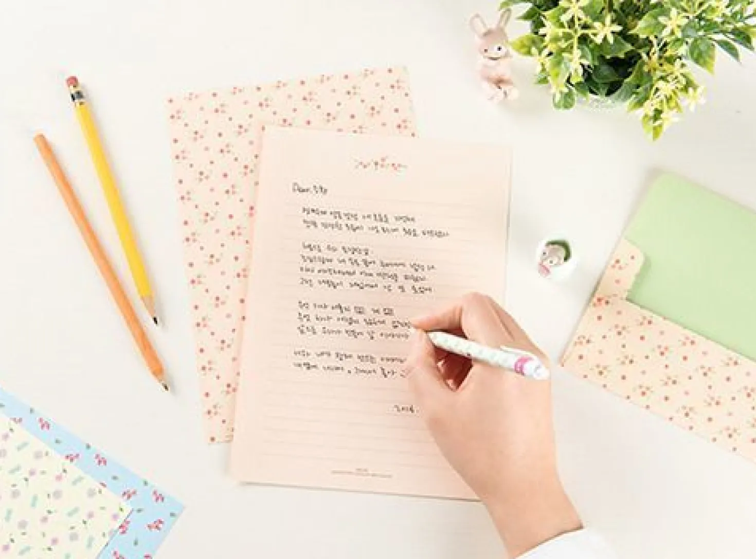 Pastel Floral Letter Set