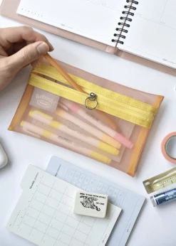 Refresh Mesh Pen Pouch