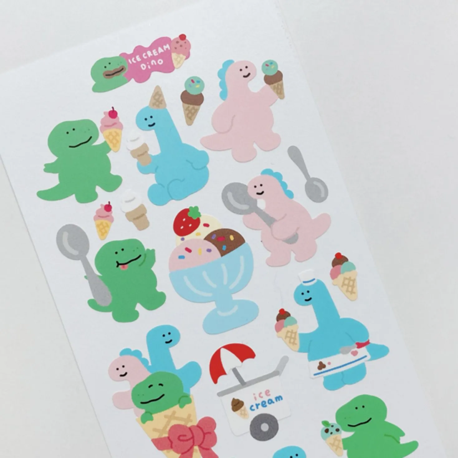 RoomRoom Bear Sticker v4