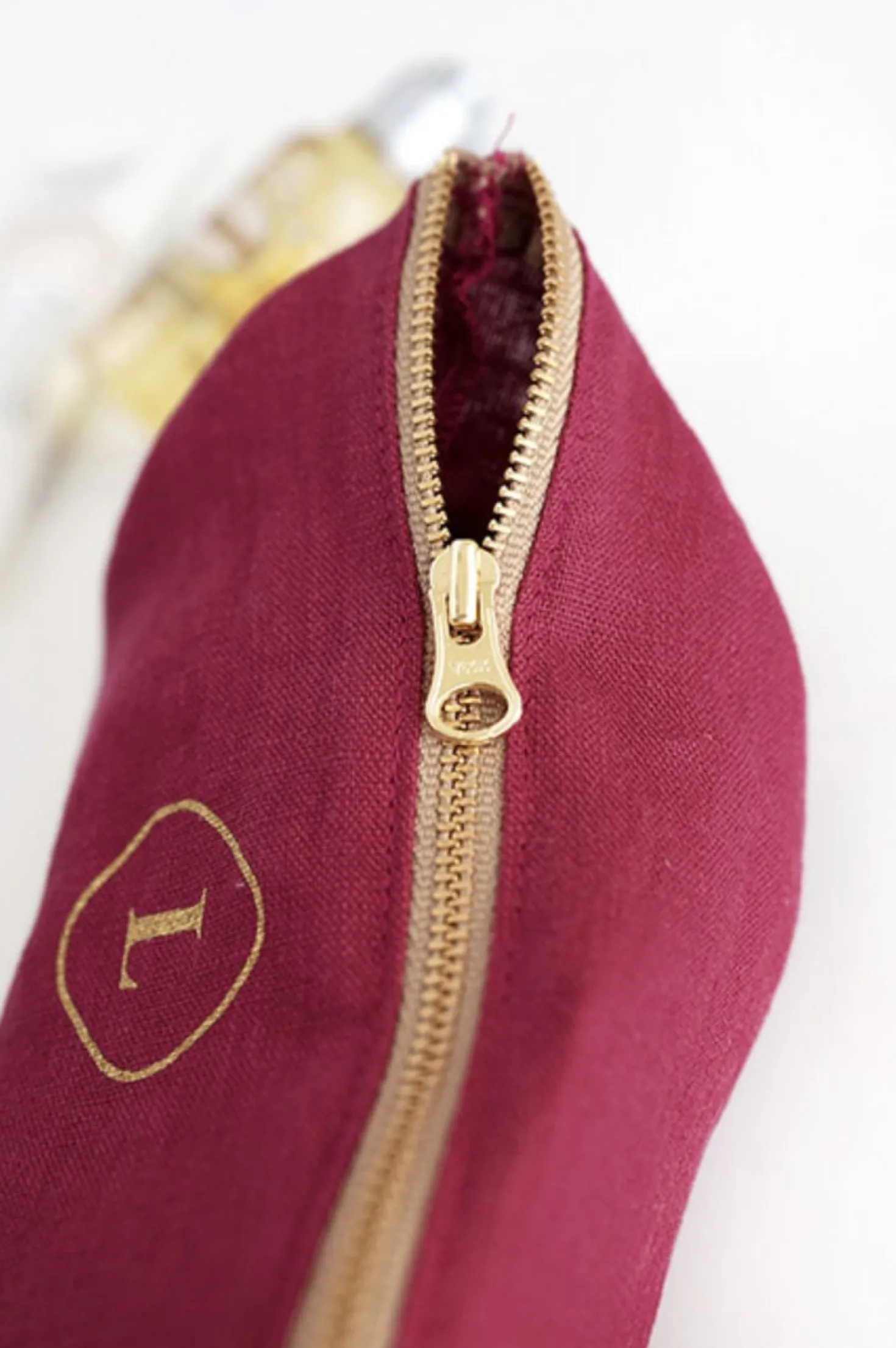 Small Linen Gold Zipper Pouch