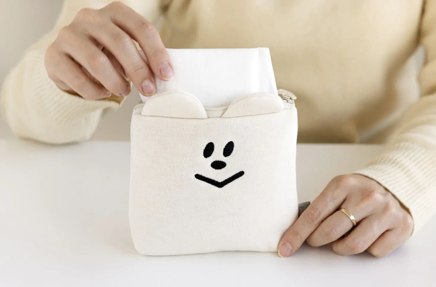 Smile Bear Cushion Pad Pouch