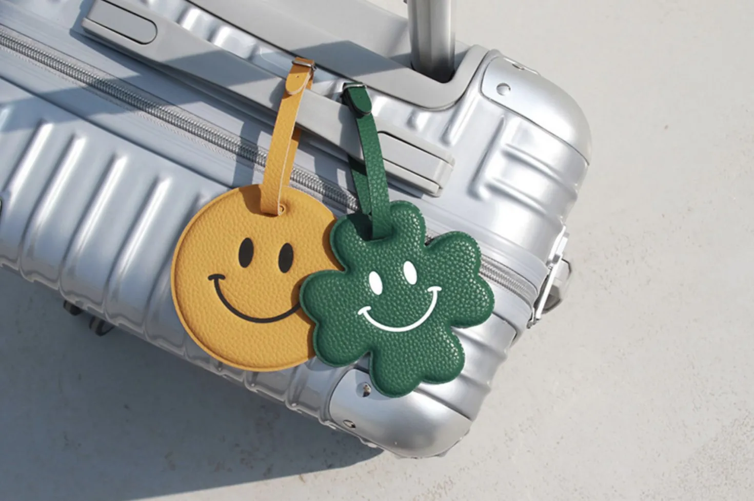 Smile Belted Luggage Tag