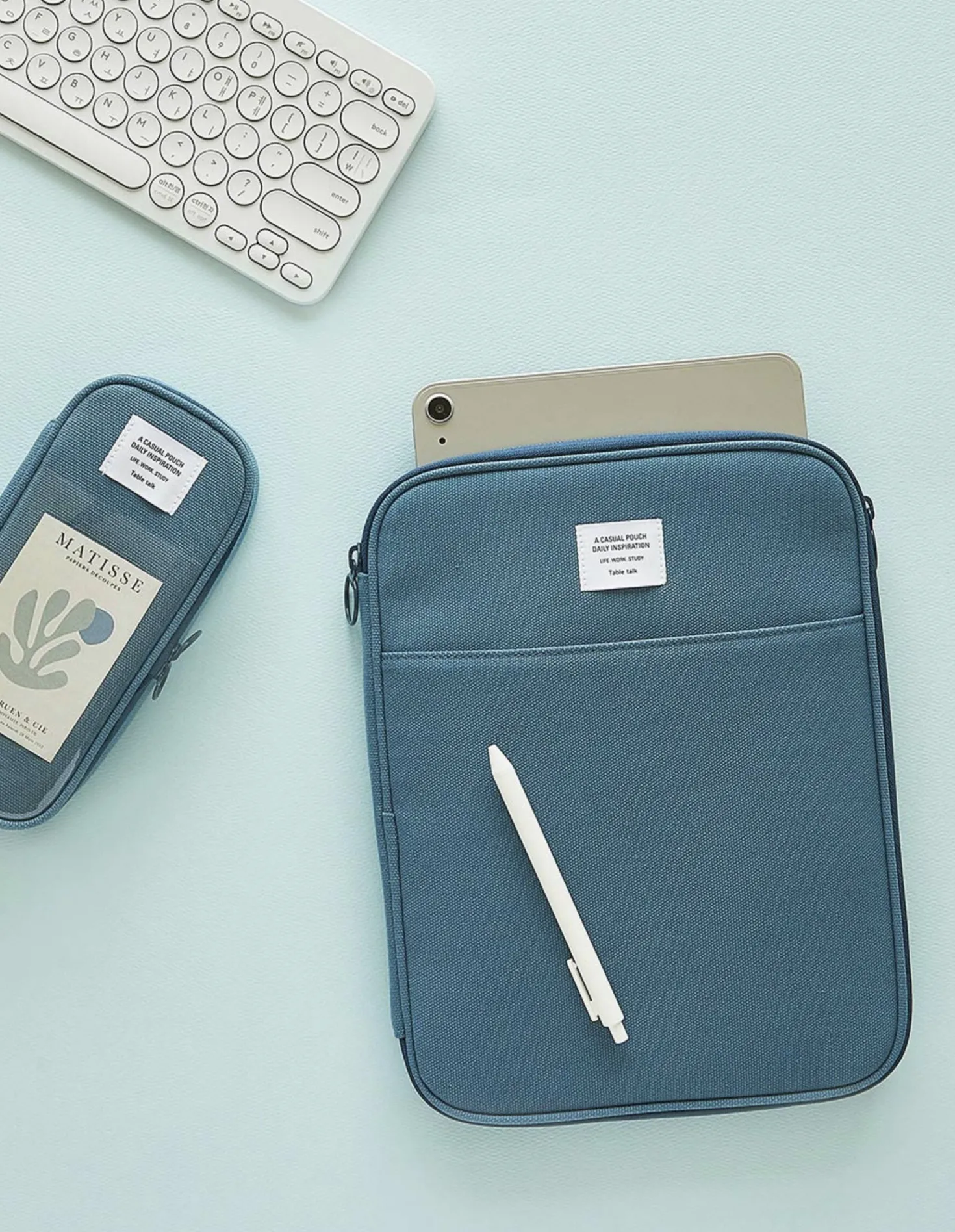 Table Talk 11 in. Pocket Laptop Pouch