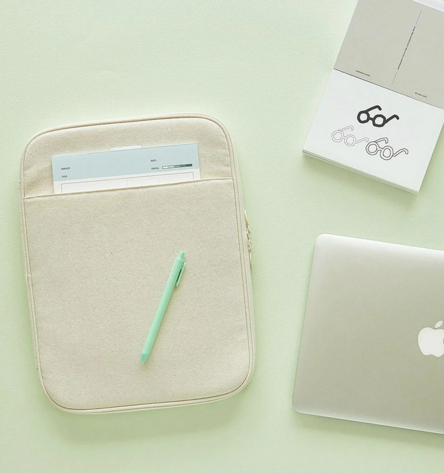 Table Talk 13 in. Pocket Laptop Pouch