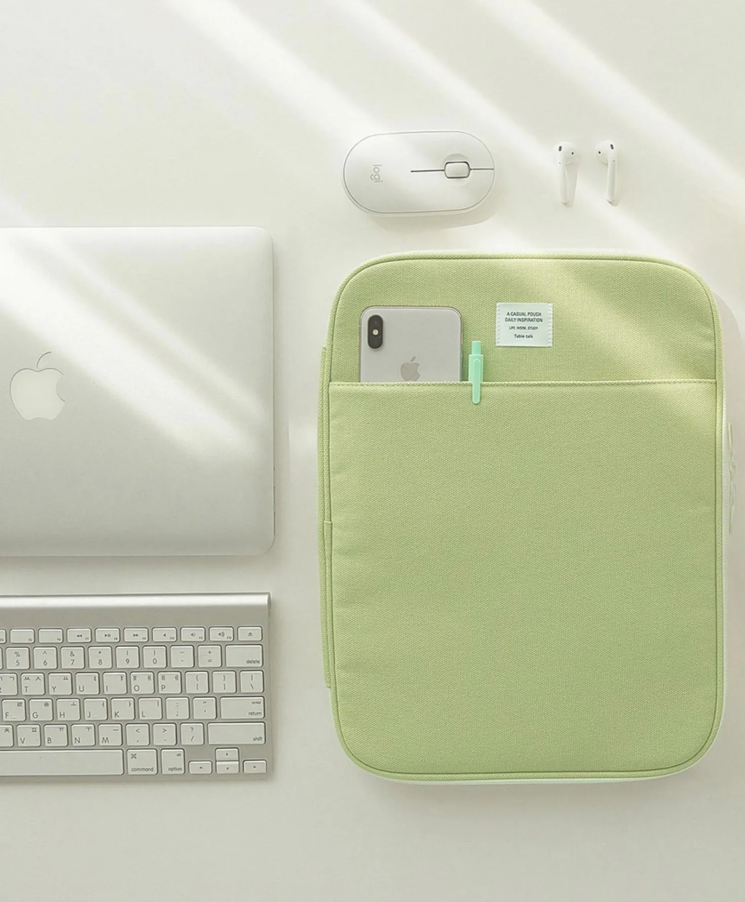 Table Talk 13 in. Pocket Laptop Pouch