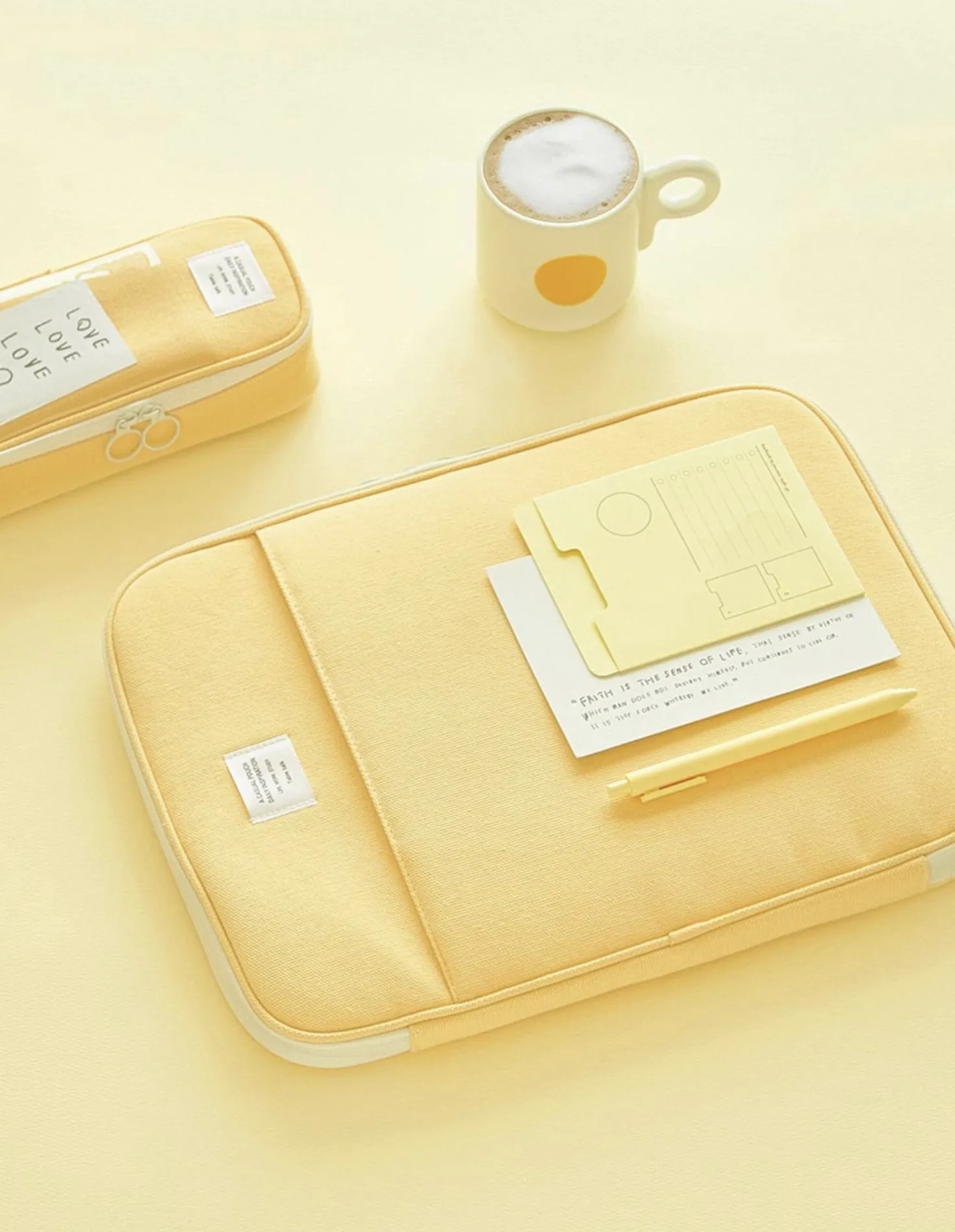 Table Talk 13 in. Pocket Laptop Pouch
