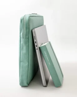 Travelus 16 in. Pouch & Screen Cloth Set
