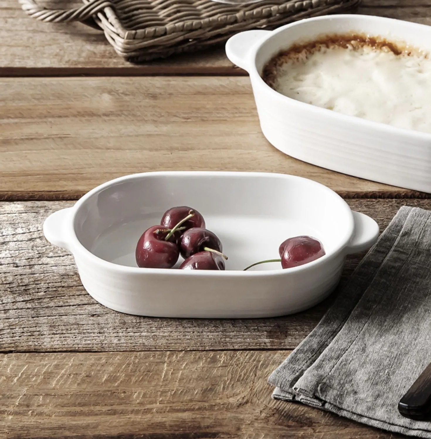 Vejle Handle Oval Bowl